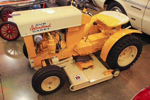 1962 INTERNATIONAL HARVESTER CUB CADET